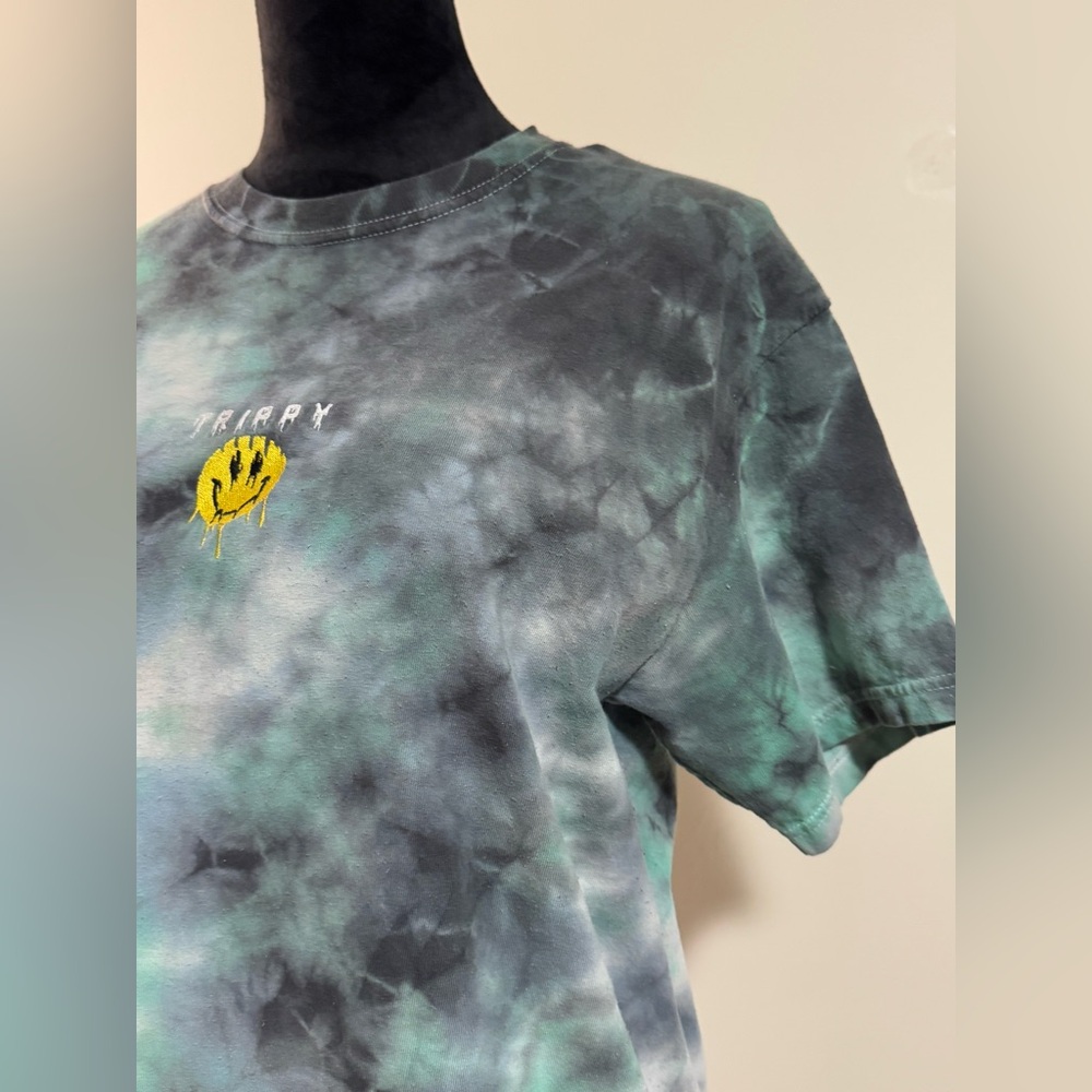 EUC M&O Gold Green and Black Trippy Smiley Face Tee size medium - Picture 3 of 9